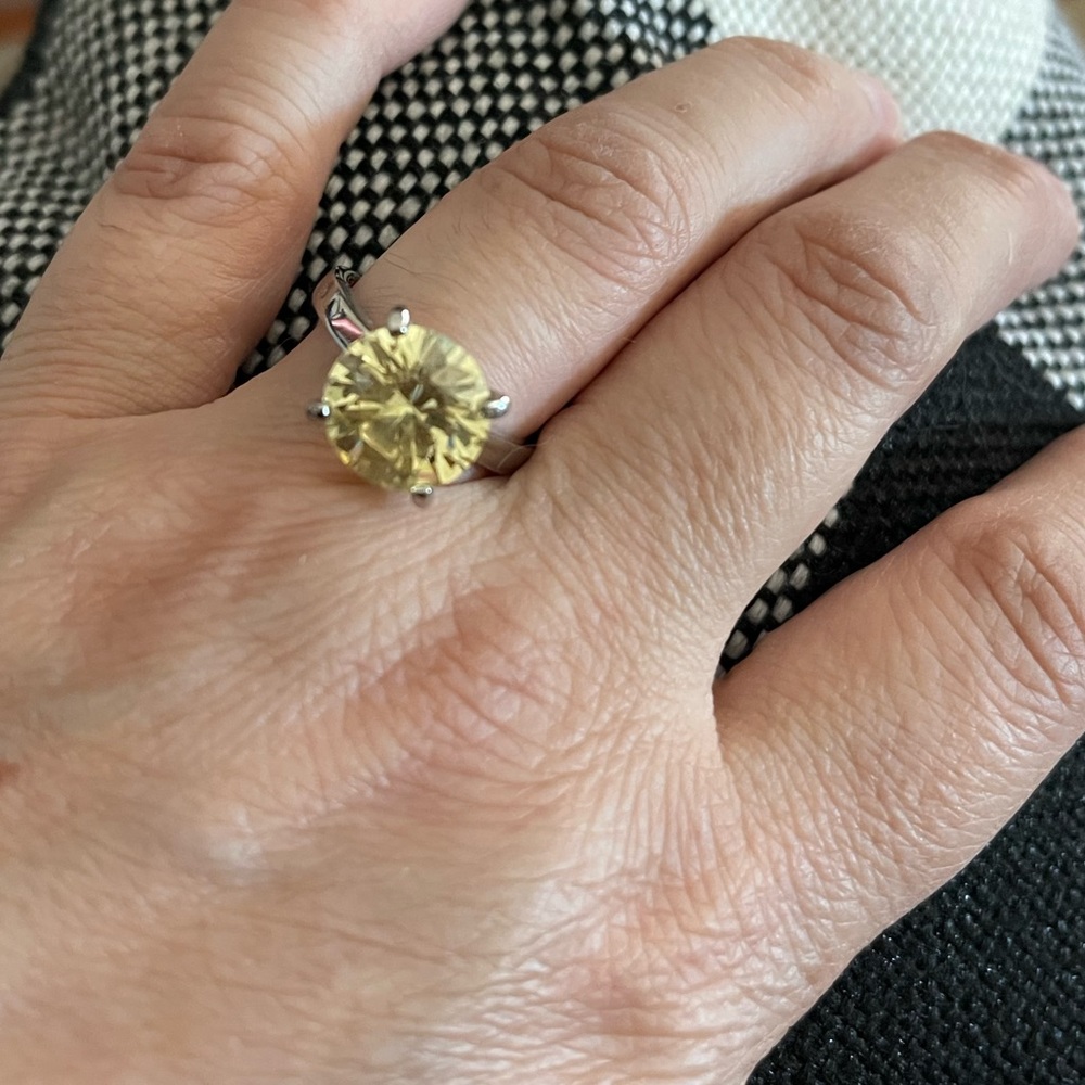 Canary Yellow Fashion Ring. Size 7